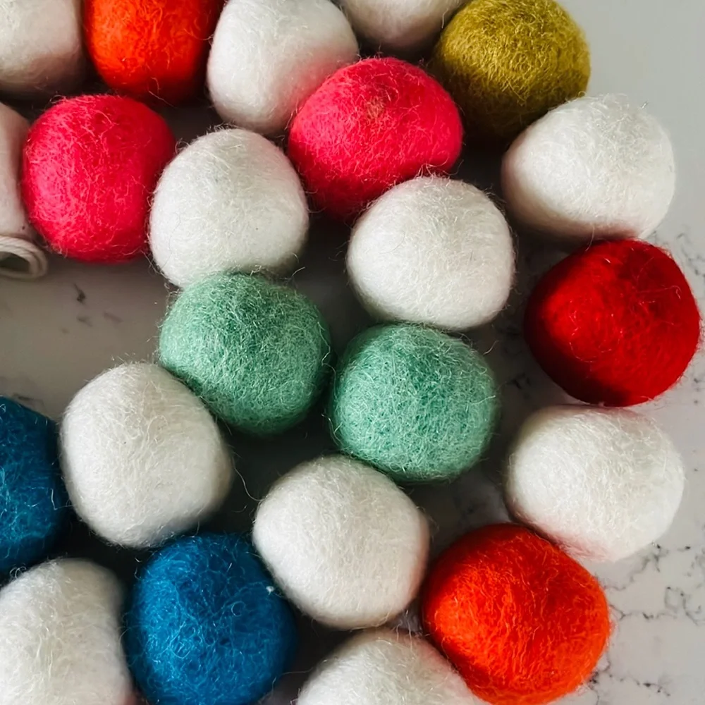 Pottery Barn Kids Multi Felted Ball Garland - Picture 12 of 13
